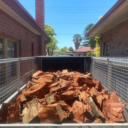 20 KG RED GUM FIREWOOD BAGS